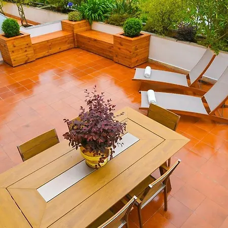 Charming In Village Appartement