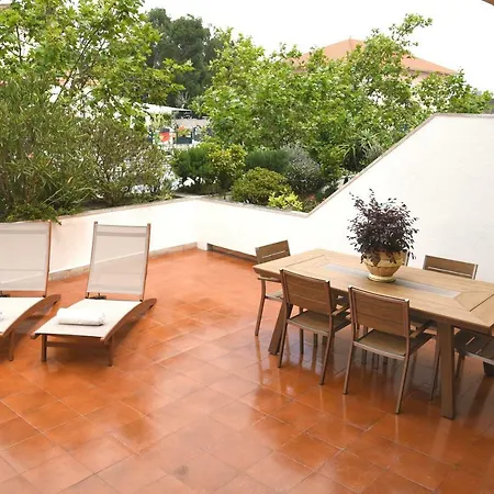 Charming In Village Appartement *